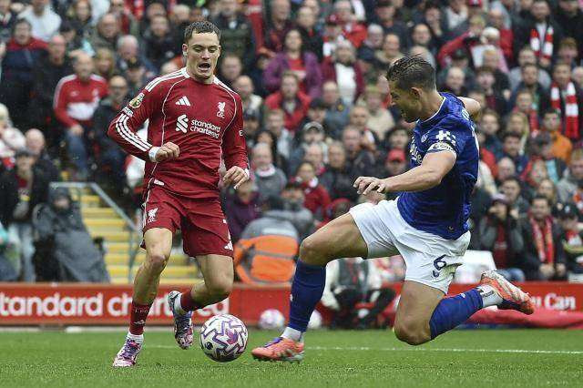 林良锋：“端水大师”斯洛特，巧妙轮换滴水不漏